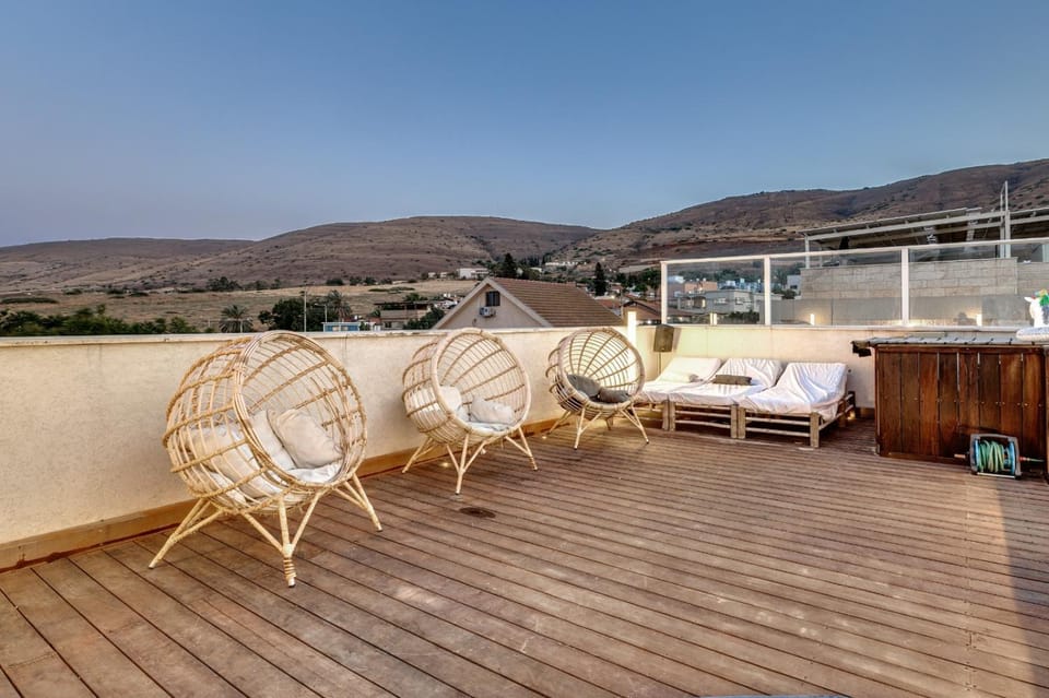 View (from property/room), Balcony/Terrace