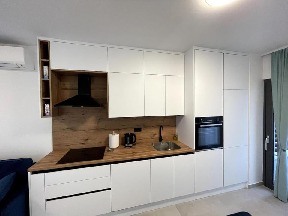Sea Slatine II - Modern apartment with pool - 30 meters from the beach Apartment in Šibenik-Knin County, Croatia