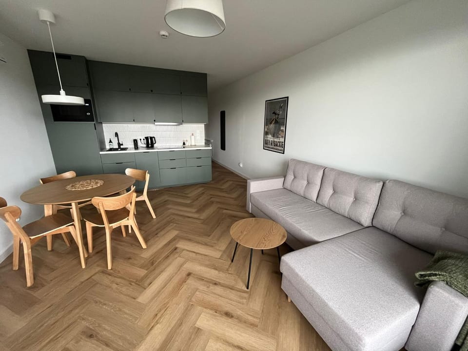 Kitchen or kitchenette, Living room, Seating area, Dining area