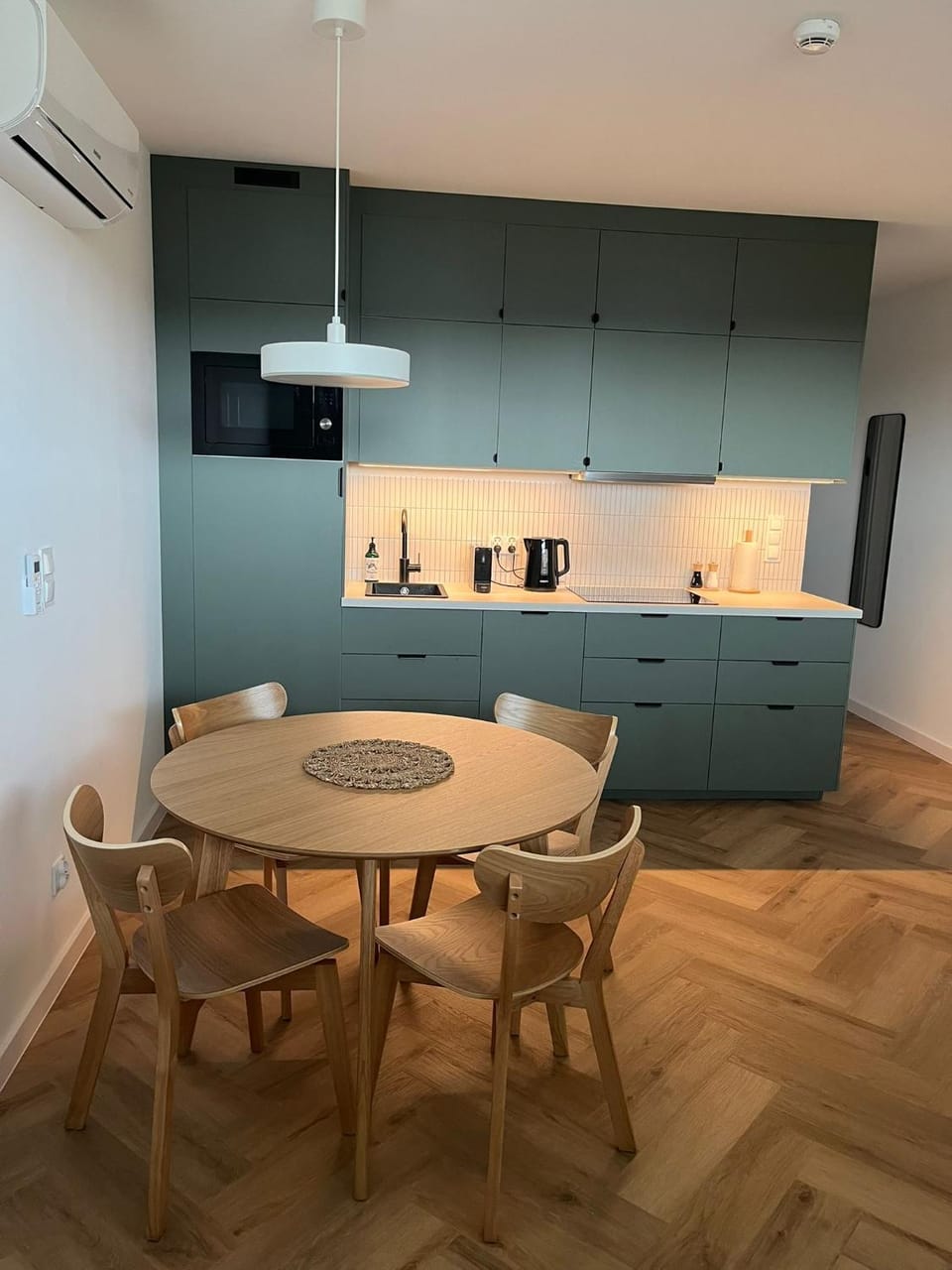 Kitchen or kitchenette, Living room, Dining area, stove