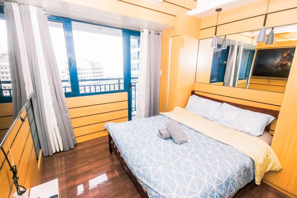 Metro Paradise 1BR Comfort Makati swim gym park 300MB 2320 Apartment in Pasay