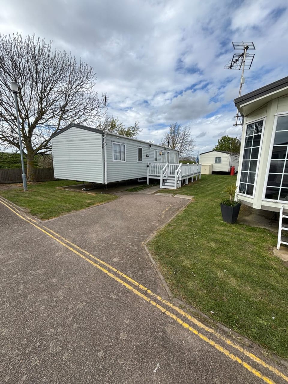 Property building, Day, Neighbourhood, Street view