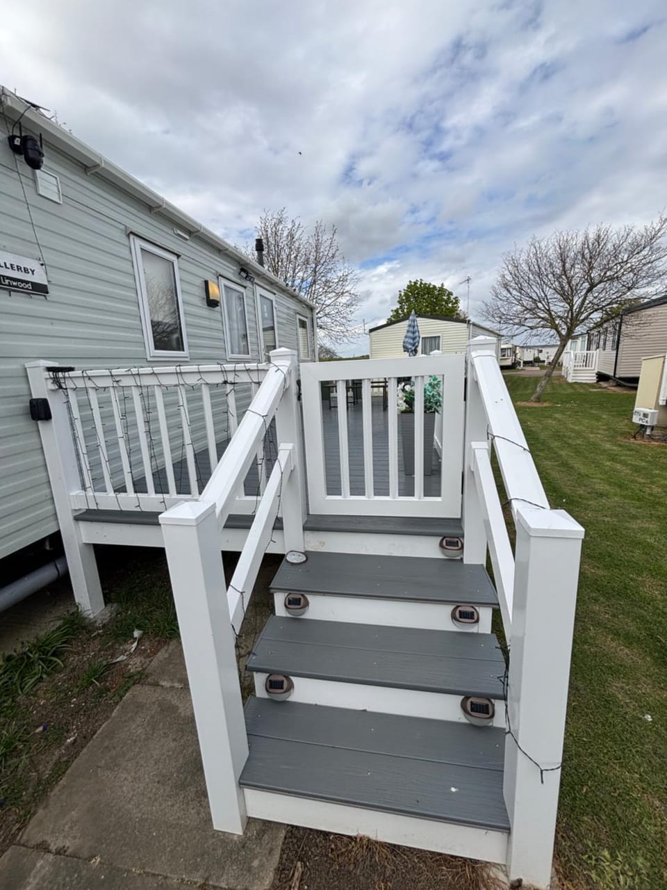 Property building, Day, View (from property/room), Balcony/Terrace