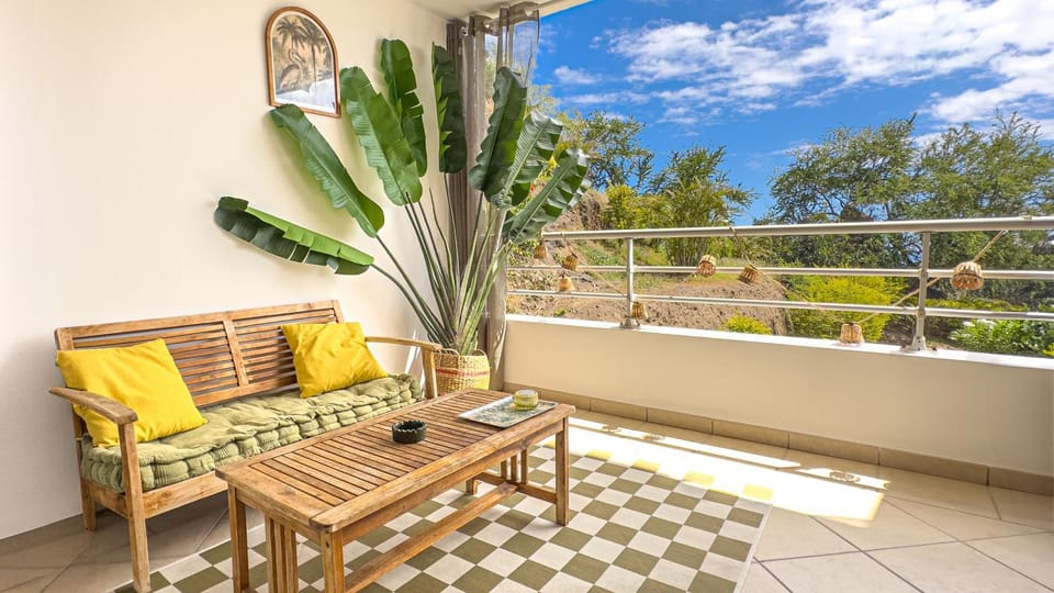 Patio, Sea view, Sea view, Location