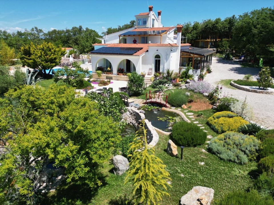 Property building, Garden, Garden view