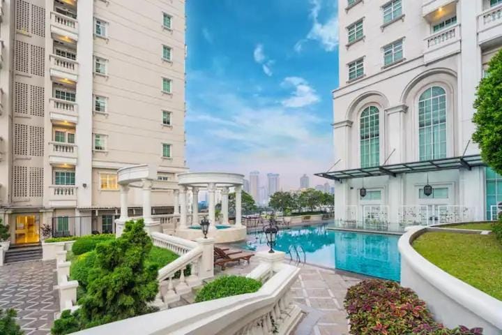 Garden, Swimming pool
