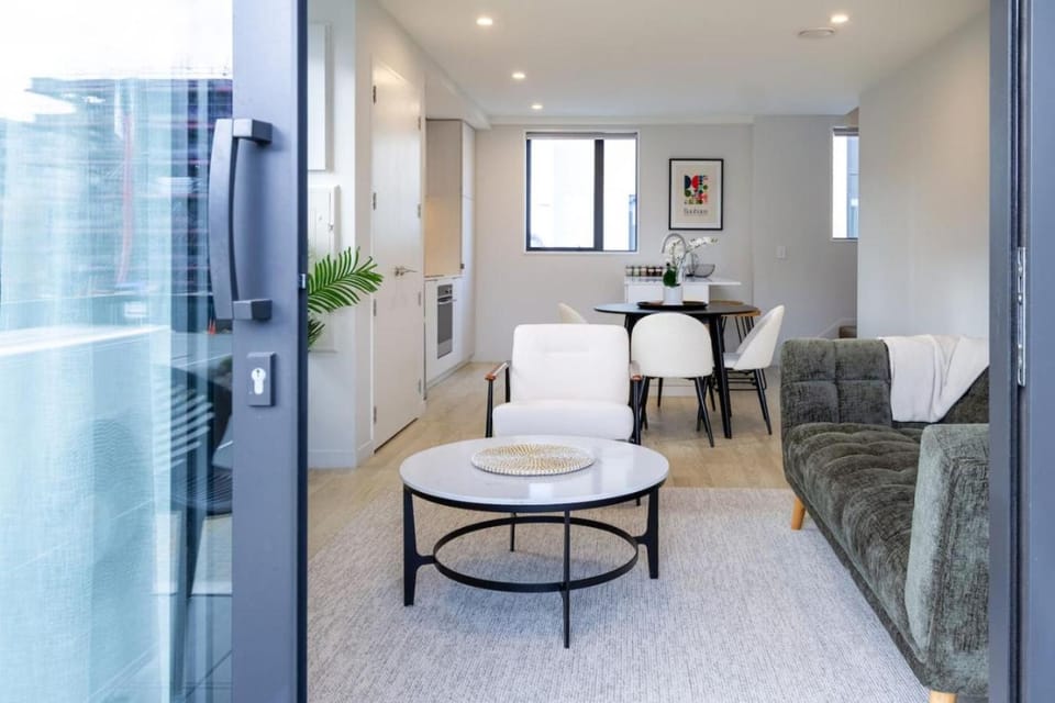 Luxe Central City 2 bedrooms plus Carpark Apartment in Christchurch