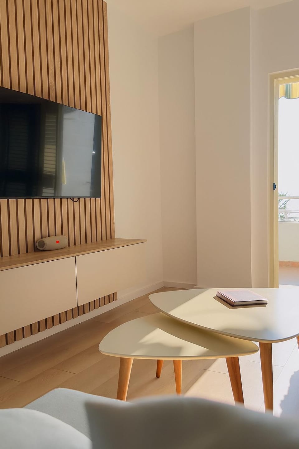 TV and multimedia, Balcony/Terrace, Living room