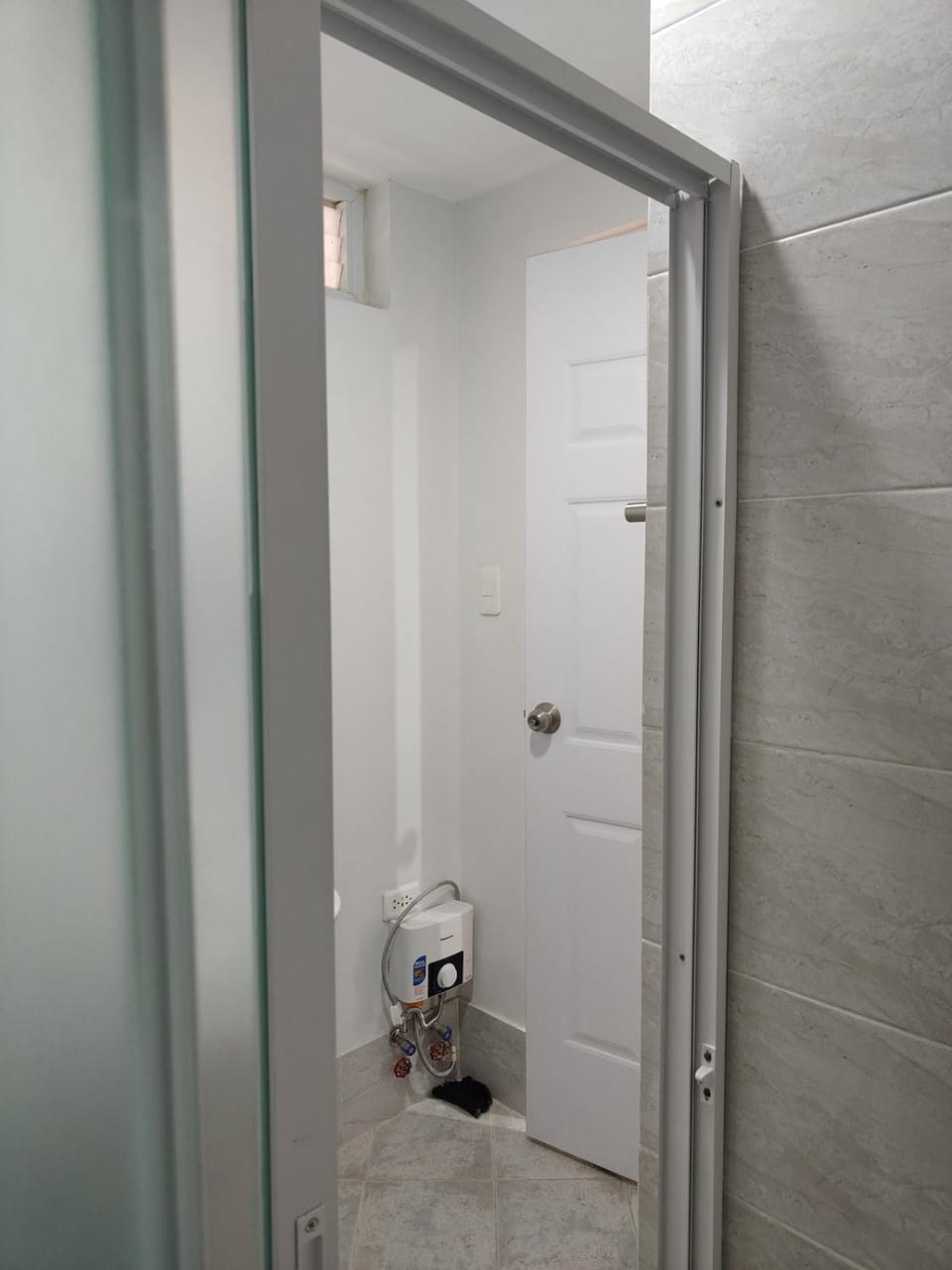 Cozy condo unit at Amani Grand Near Cebu Airport Apartment in Lapu-Lapu City
