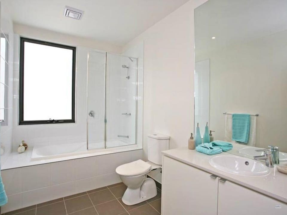 Shower, Bathroom, towels