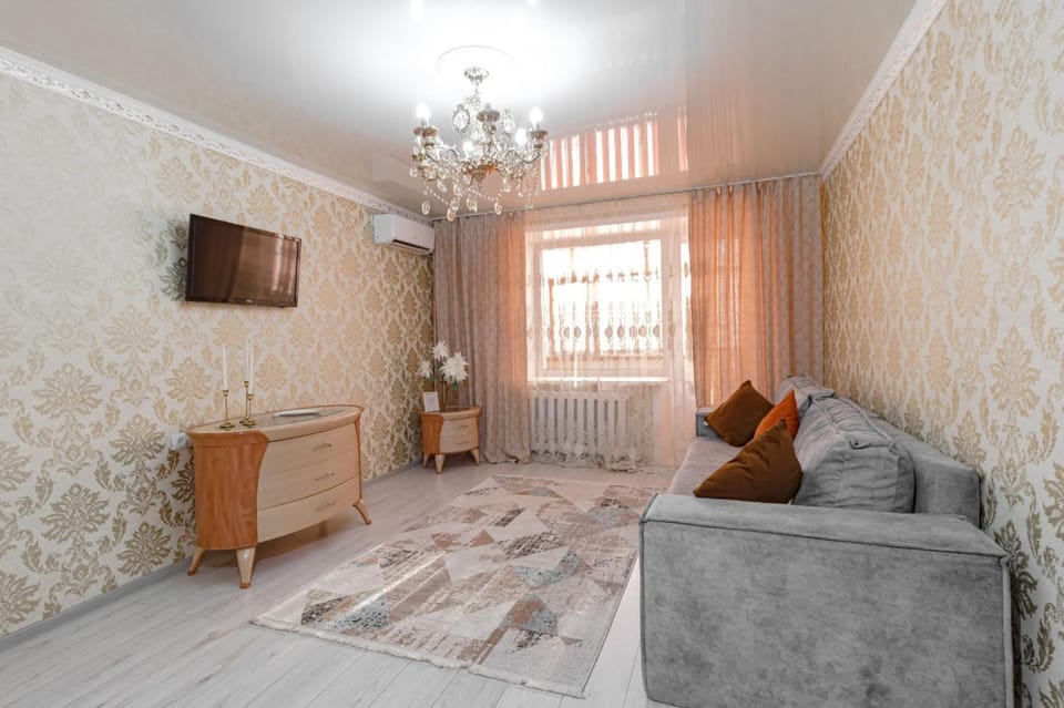 Очень теплая и уютная в центре рядом с набережной Apartment in Kazakhstan