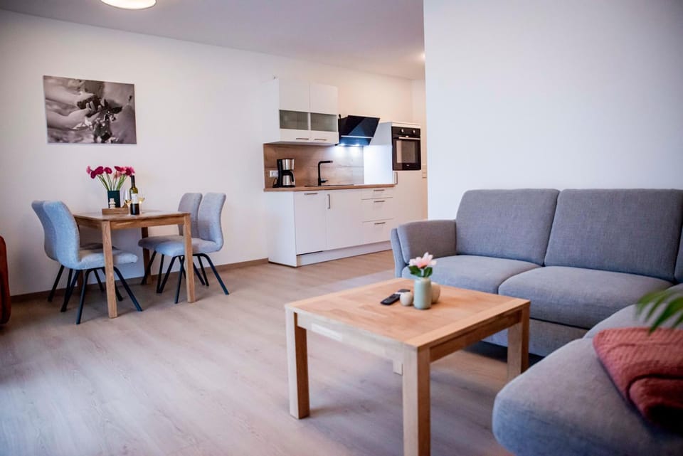 Genießen- Entspannen- Wohlfühlen-Komfortable Ferienwohnungen - Weingut Erich Serwazi Apartment in Ediger-Eller