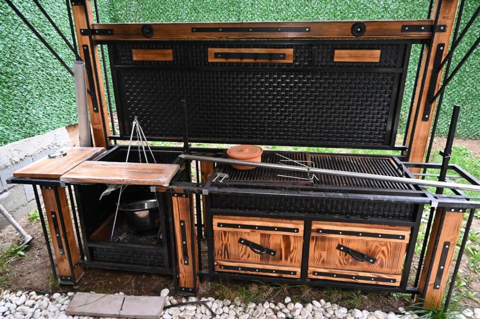 Day, BBQ facilities, BBQ facilities