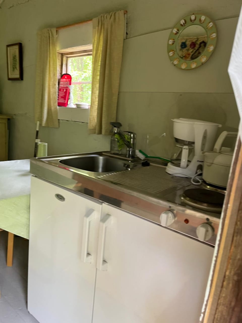 Kitchen or kitchenette