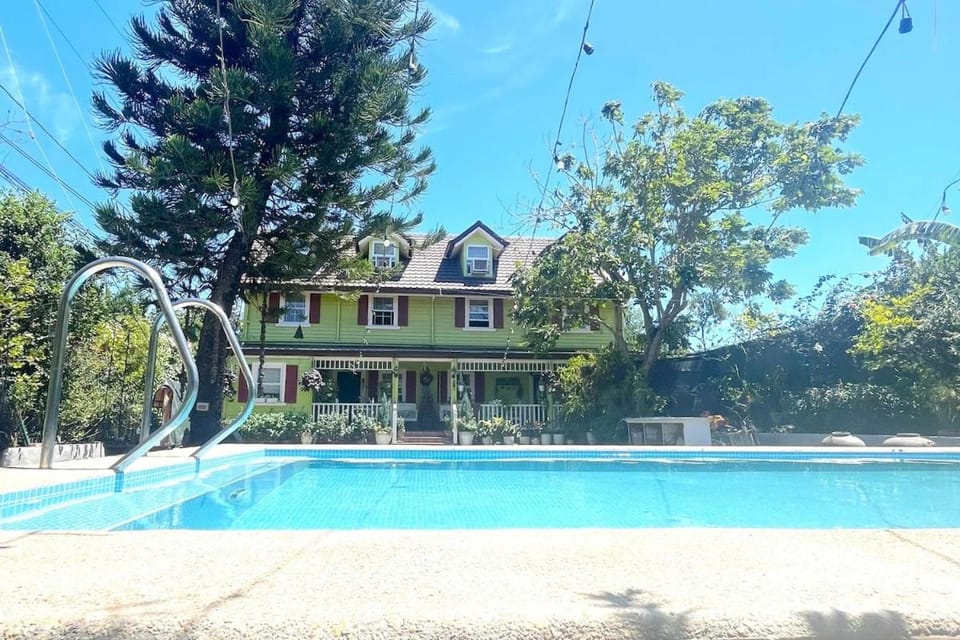Property building, Day, Garden, Garden view, Pool view, Swimming pool