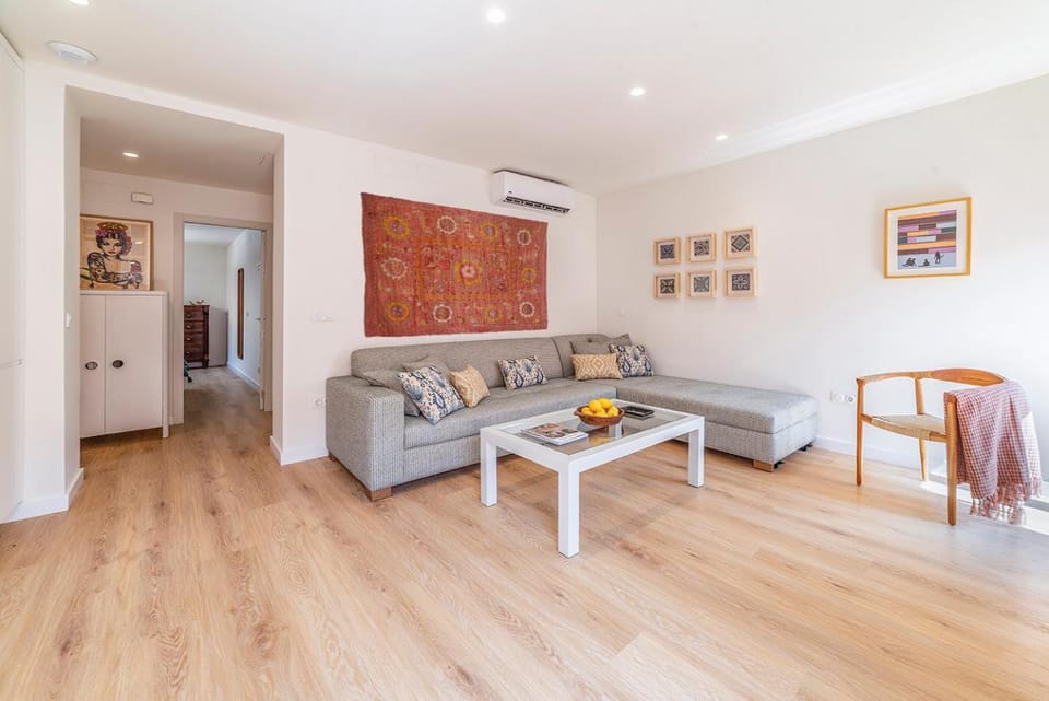 Living room, air conditioner