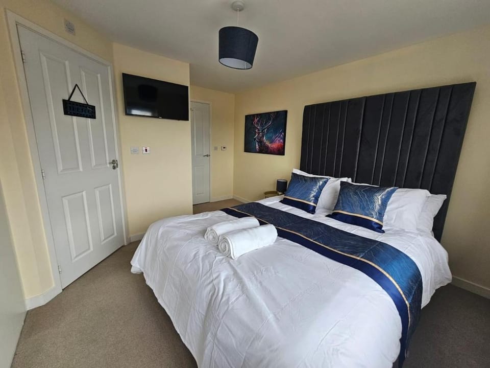 TV and multimedia, Bedroom, wardrobe