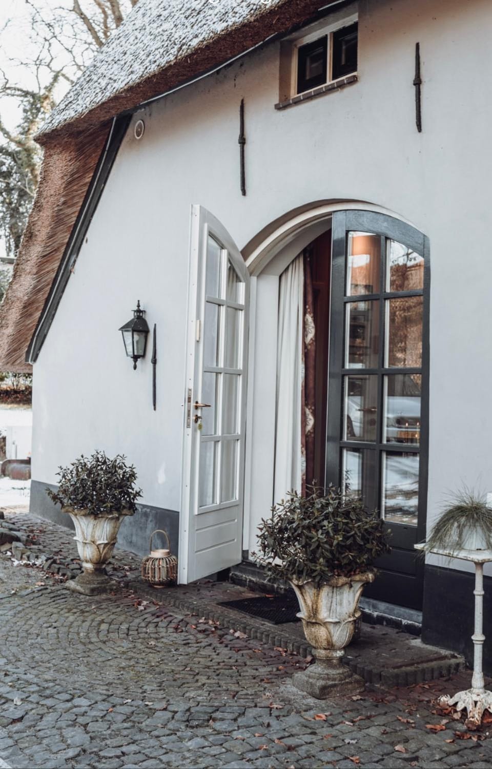 Facade/entrance, Day