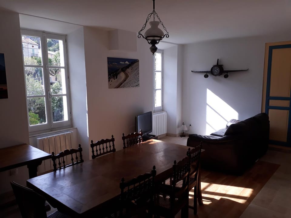 Appartement dans maison de caractère avec piscine Apartment in Provence-Alpes-Côte d'Azur