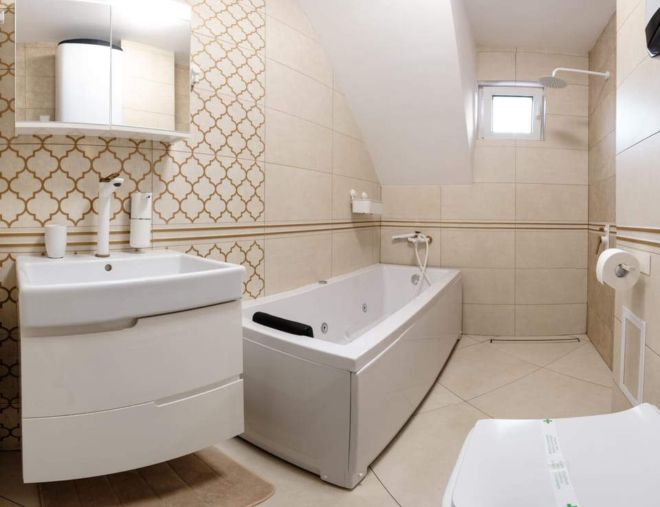 Bathroom, Bath