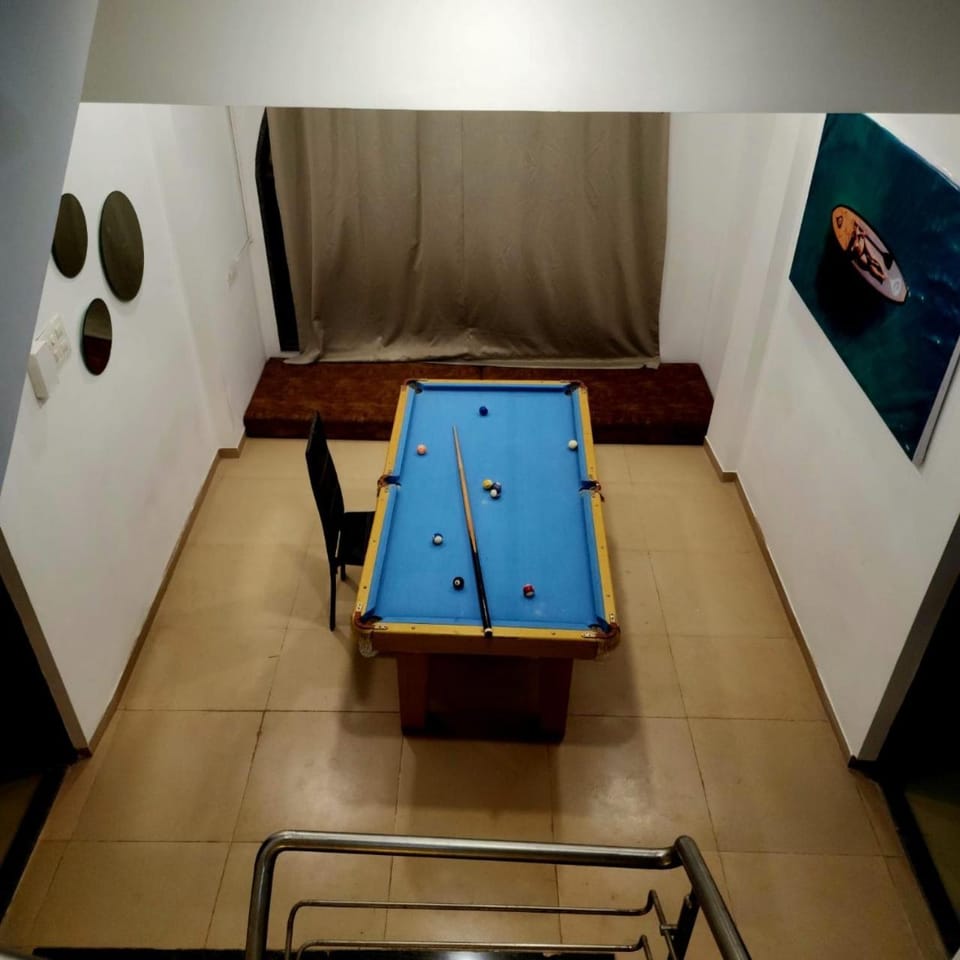 Billiard, Game Room