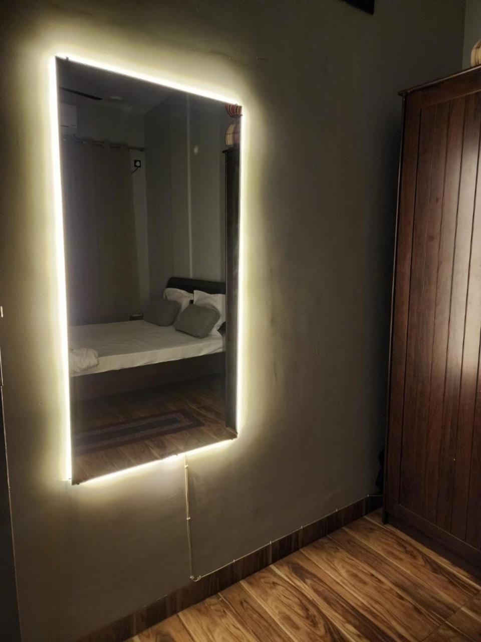 wardrobe