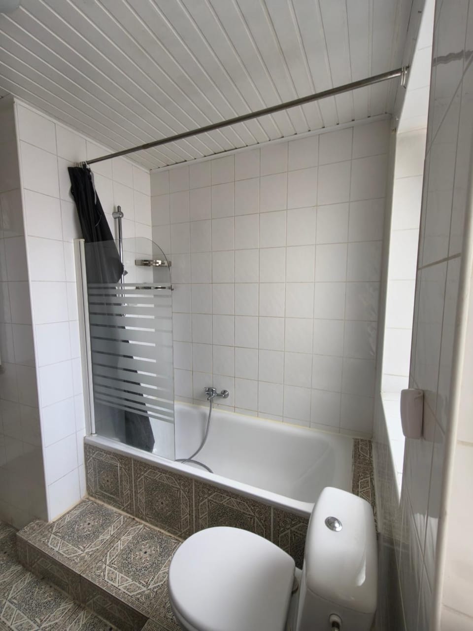 Shower, Toilet, Bathroom, Bath