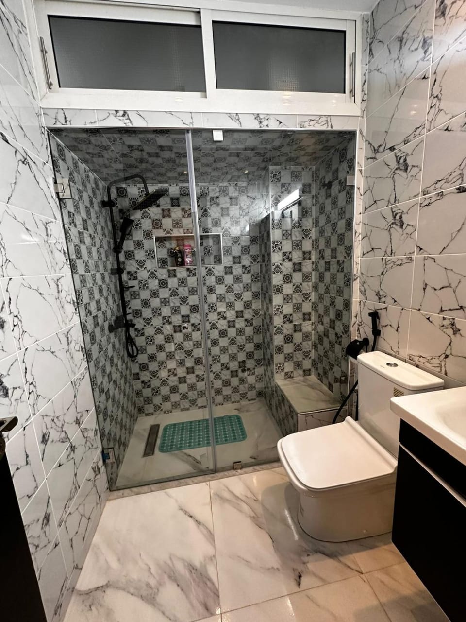 Shower, Toilet, Bathroom, bidet