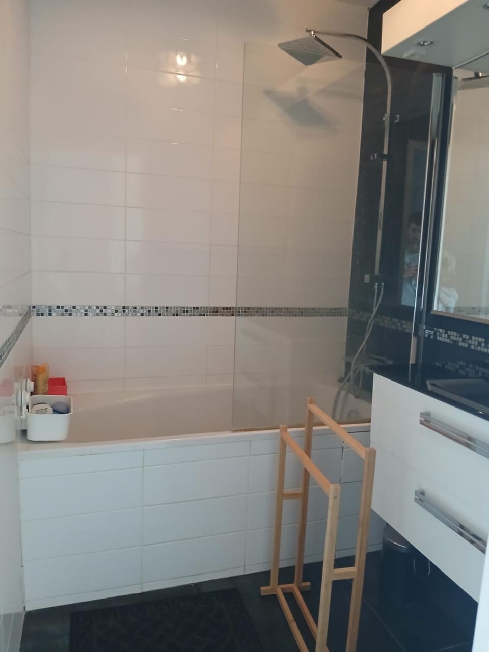 Appartement pour 3 à 4 personnes dans le 8eme arrondissement de Marseille, dans la colline et à 5 minutes à pied de la mer Apartment in Marseille