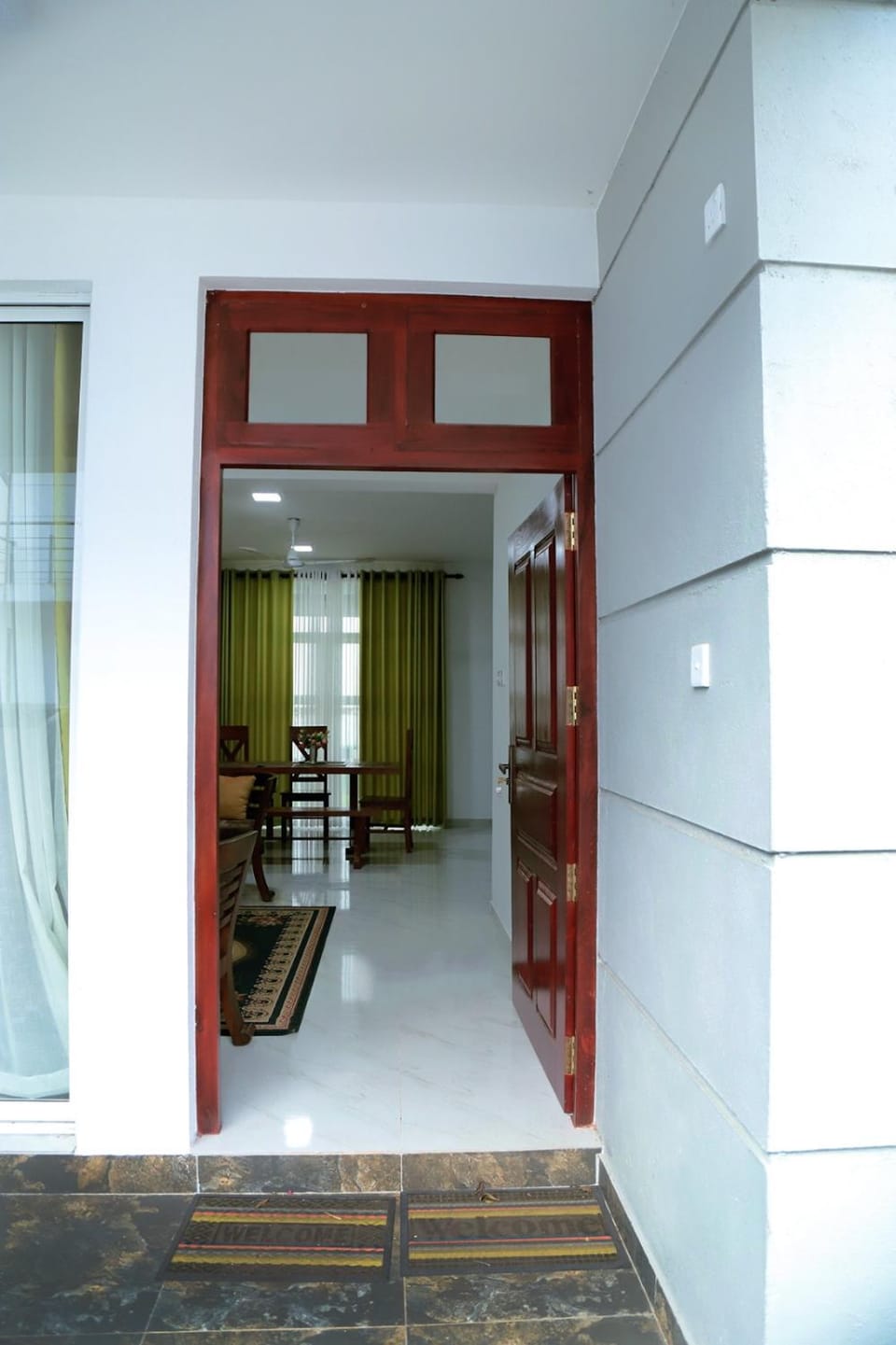 Rose Villa-AC 3 Bed rooms,15 mins to airport with gated community & swimming pool Villa in Western Province