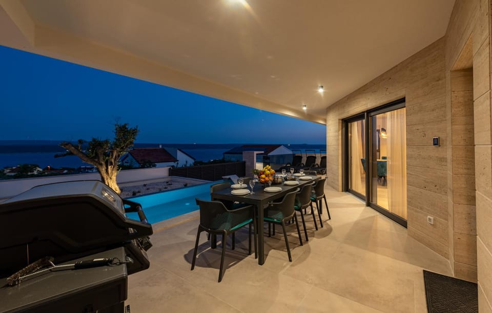 Villa "Princessa" Maslenica Privat Pool & Jacuzzi Villa in Zadar County