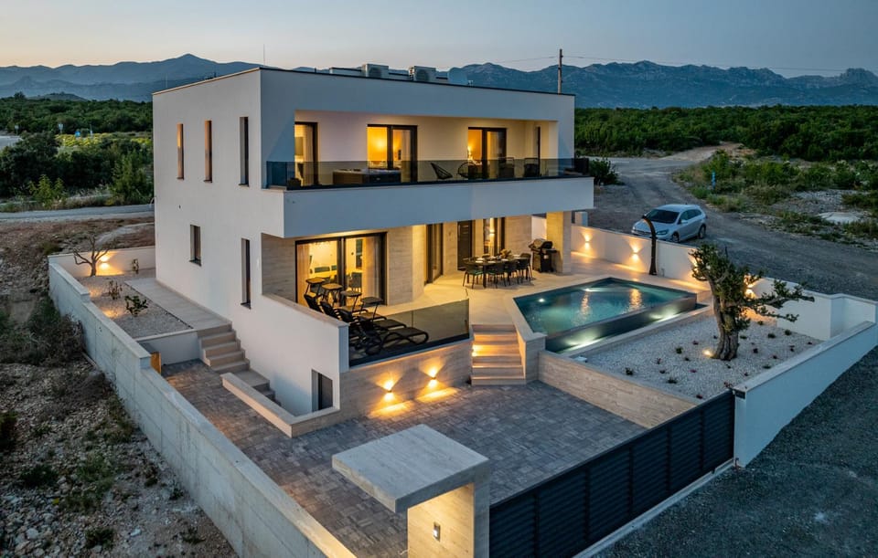 Villa "Princessa" Maslenica Privat Pool & Jacuzzi Villa in Zadar County