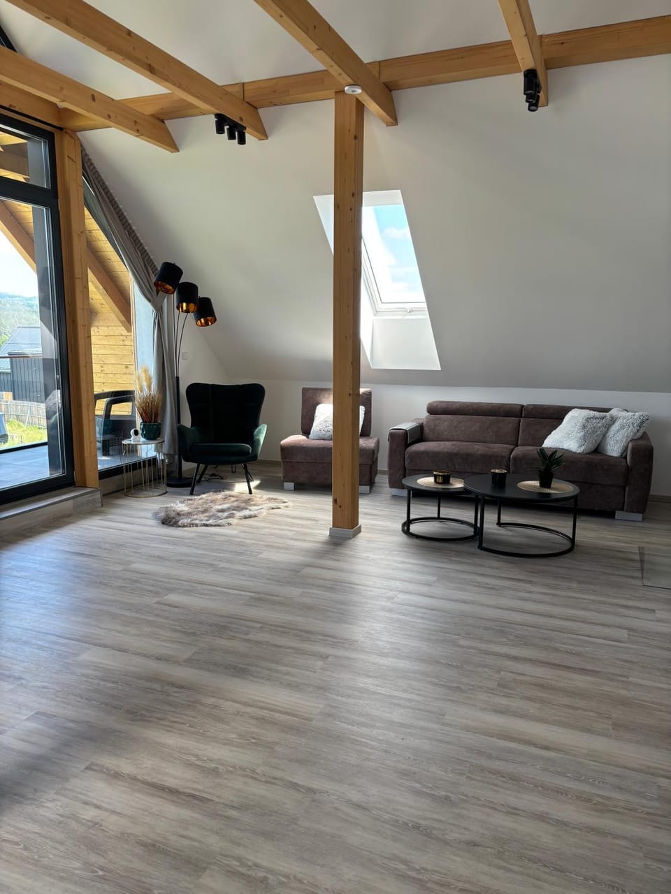 Living room, Seating area