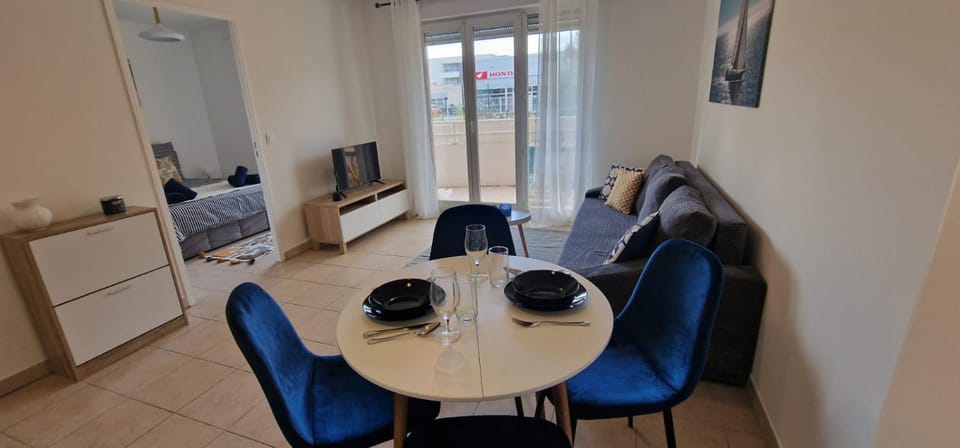 Le Marin - Pool and parking Apartment in Antibes