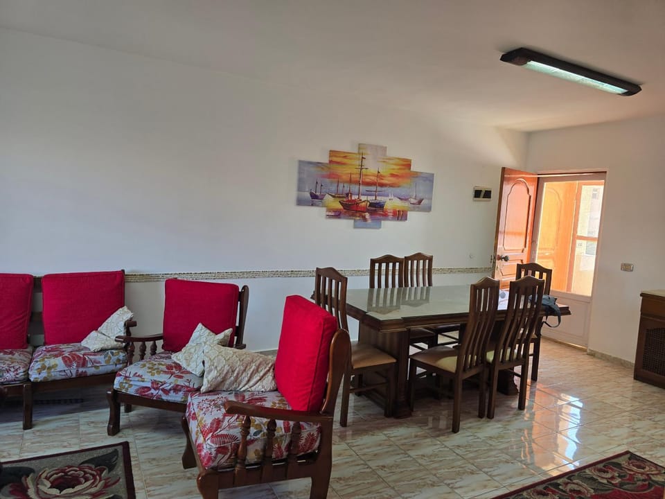 Seating area, Dining area