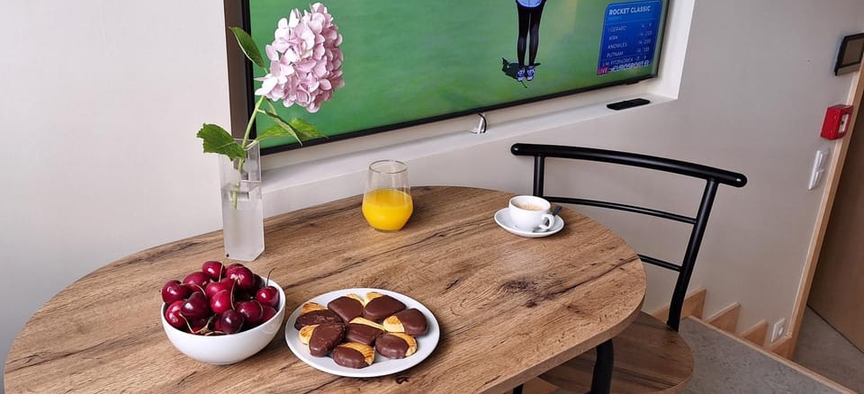 TV and multimedia, Dining area