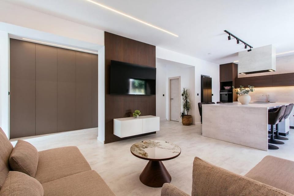 heated pool apartment KaLeGa Apartment in Split