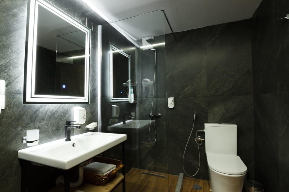 Shower, Toilet, Bathroom