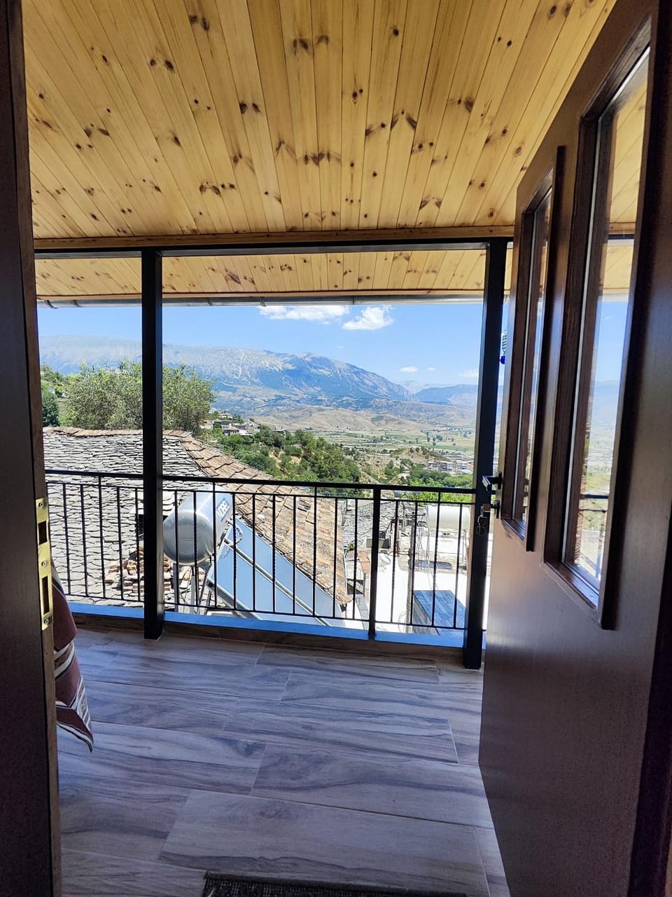 Day, Natural landscape, View (from property/room), Balcony/Terrace, Mountain view