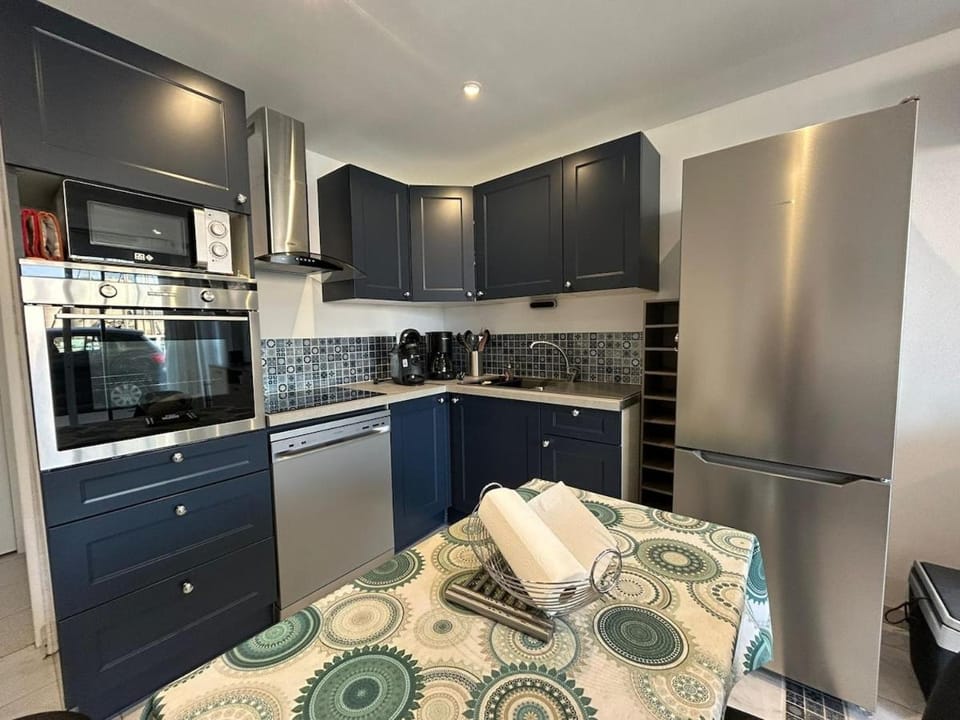 Le Montille - Appartement face au Port - Climatisation et Wifi Apartment in Port-la-Nouvelle