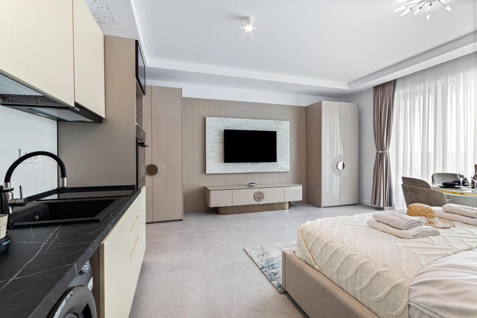 Bed, TV and multimedia, Living room, Bedroom