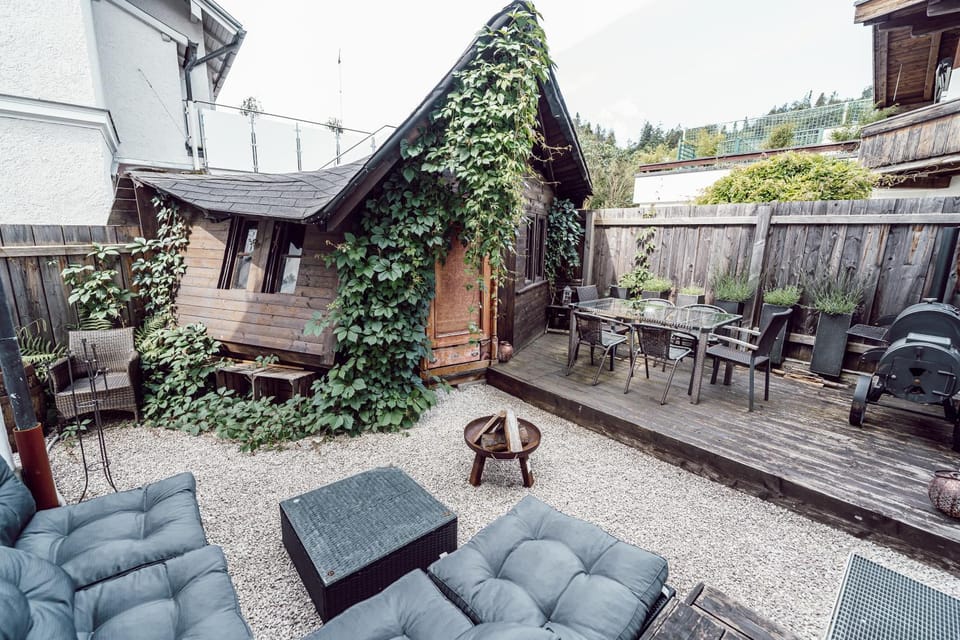 Garden, Garden, Balcony/Terrace, Seating area, Garden view