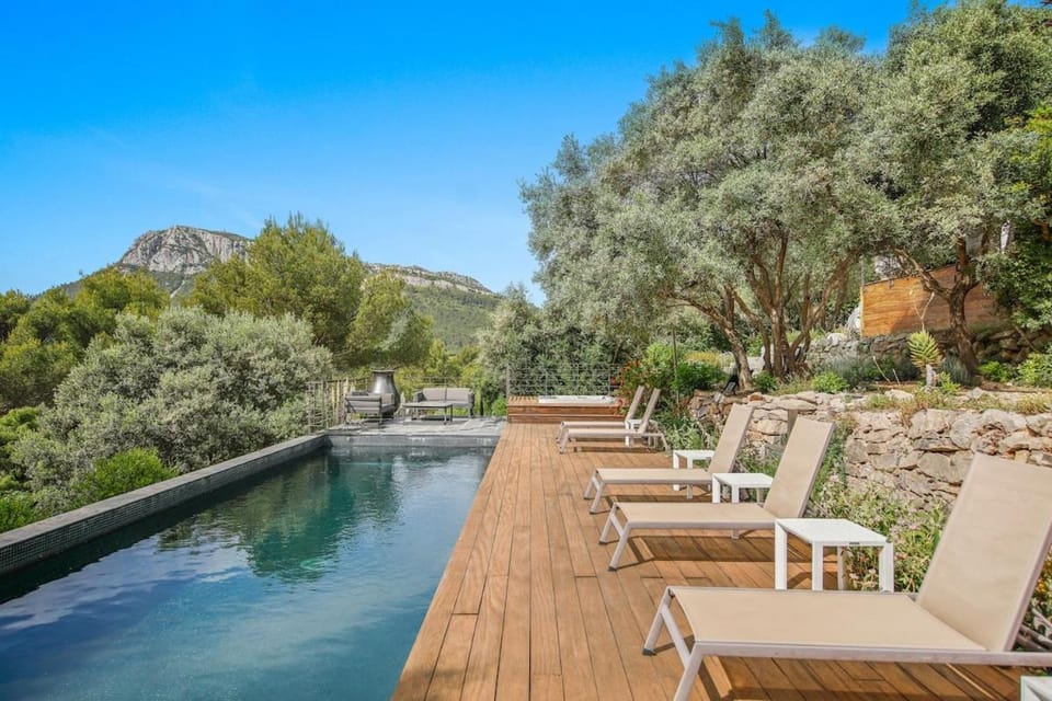 Garden, Garden view, Mountain view, Pool view, Swimming pool, sunbed