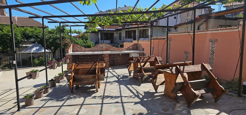 Patio, Garden, Kitchen or kitchenette