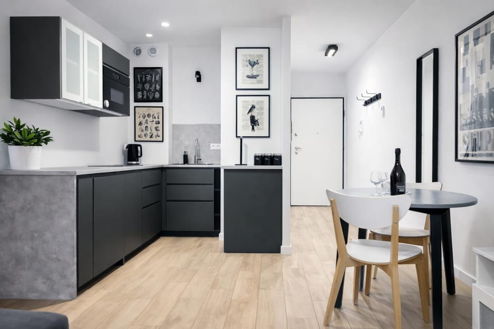 Kitchen or kitchenette, Dining area, pet friendly, stove