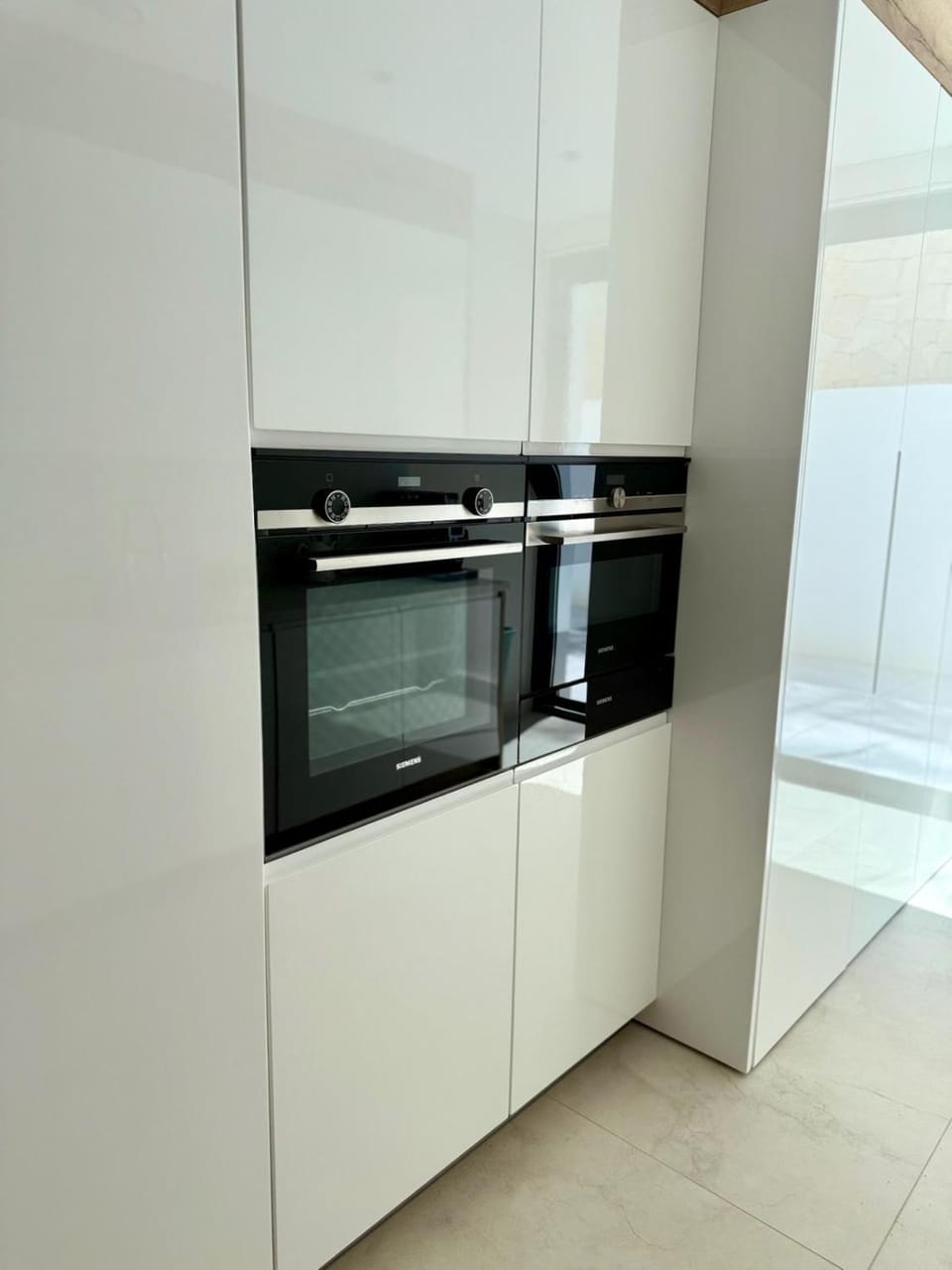 Luxury Beachfront Villa with Private Pool by Leo Apartments Villa in Benidorm