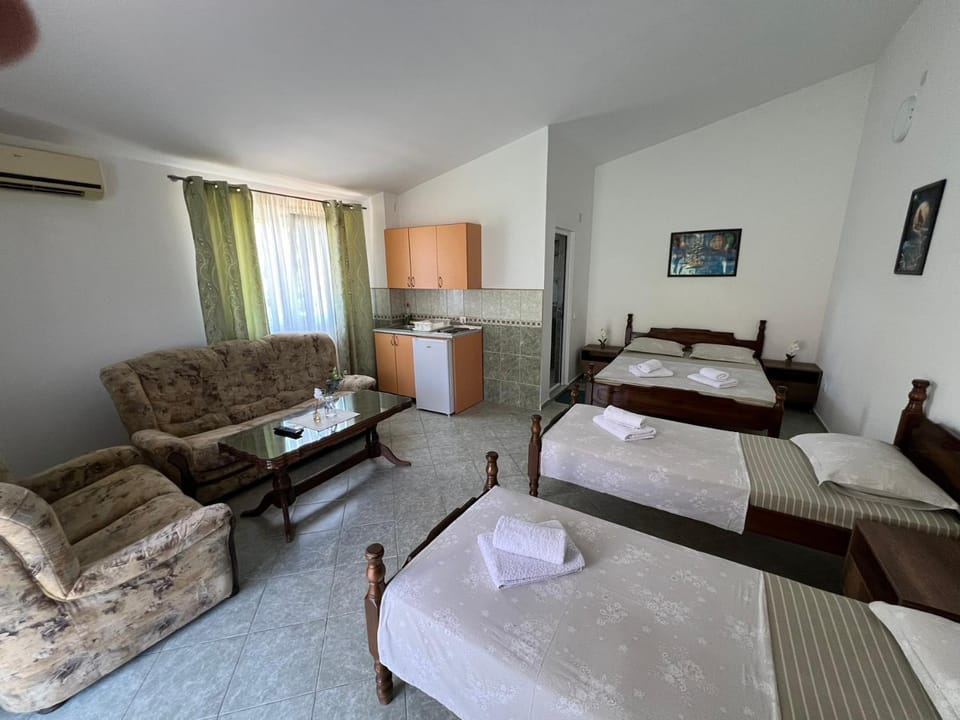 Apartmani Zlatičanin Bed and Breakfast in Montenegro