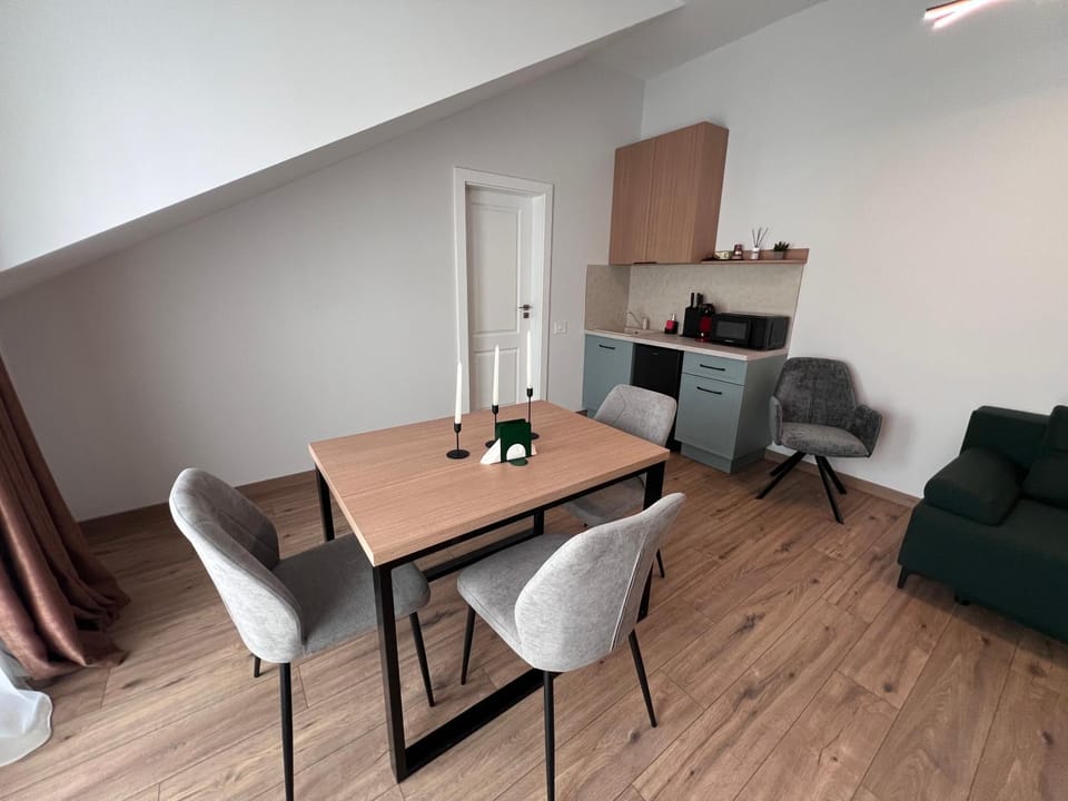 H&H Luxury Apartments Apartment in Timiș County