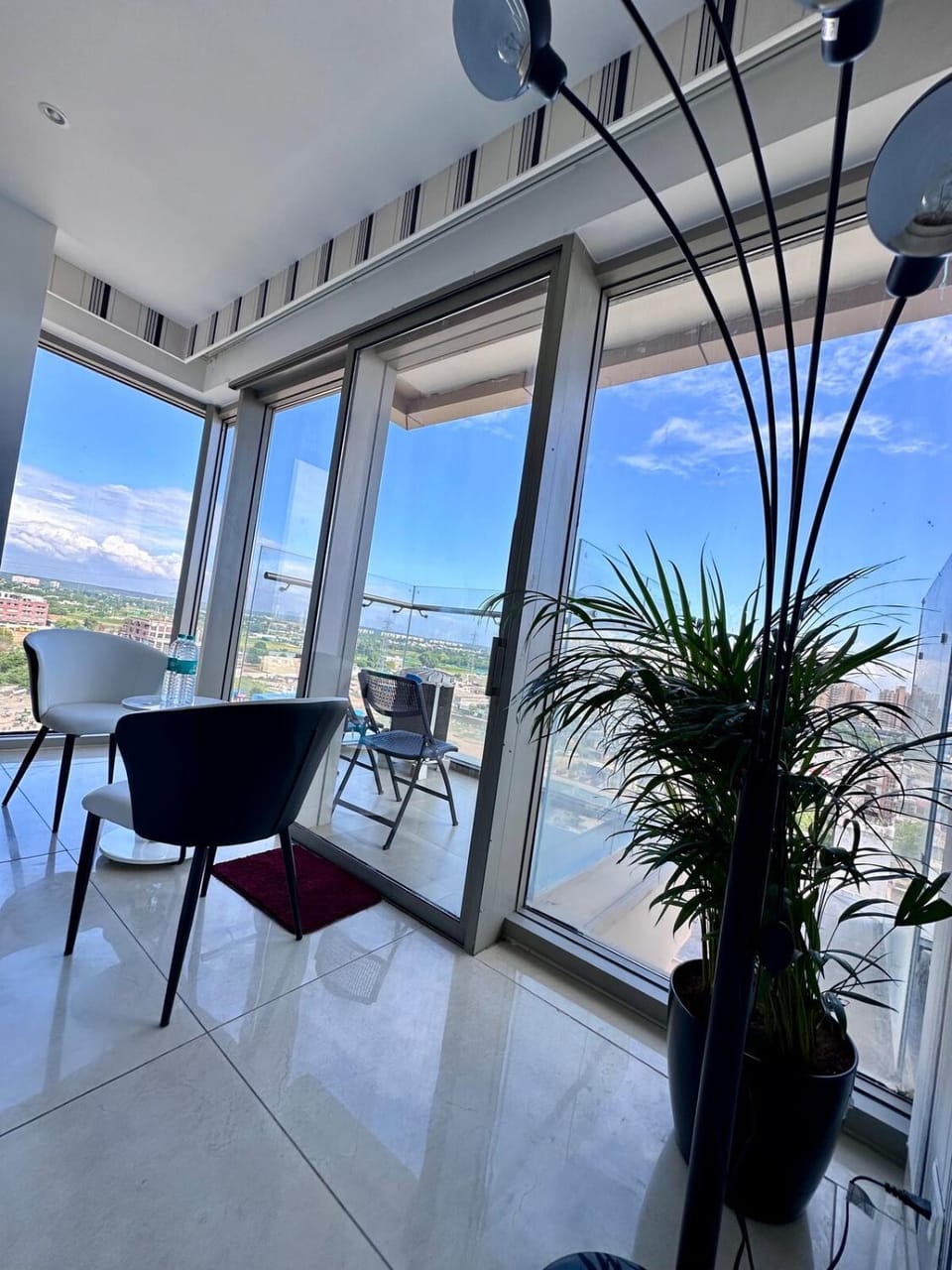 Zebra Luxe Loft Studio with patio Apartment in Gurugram