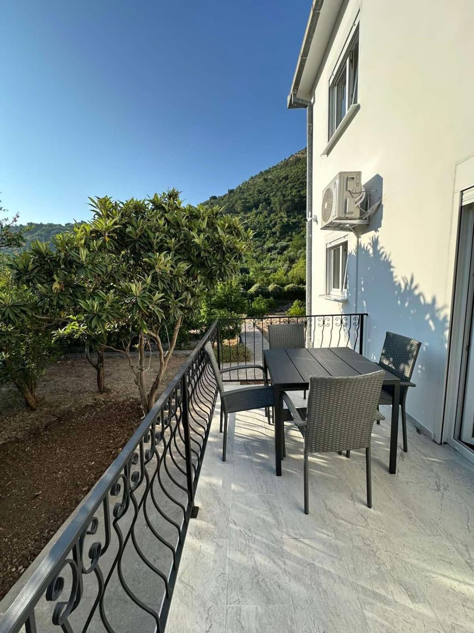 Apartmani Aki 1 Apartment in Montenegro